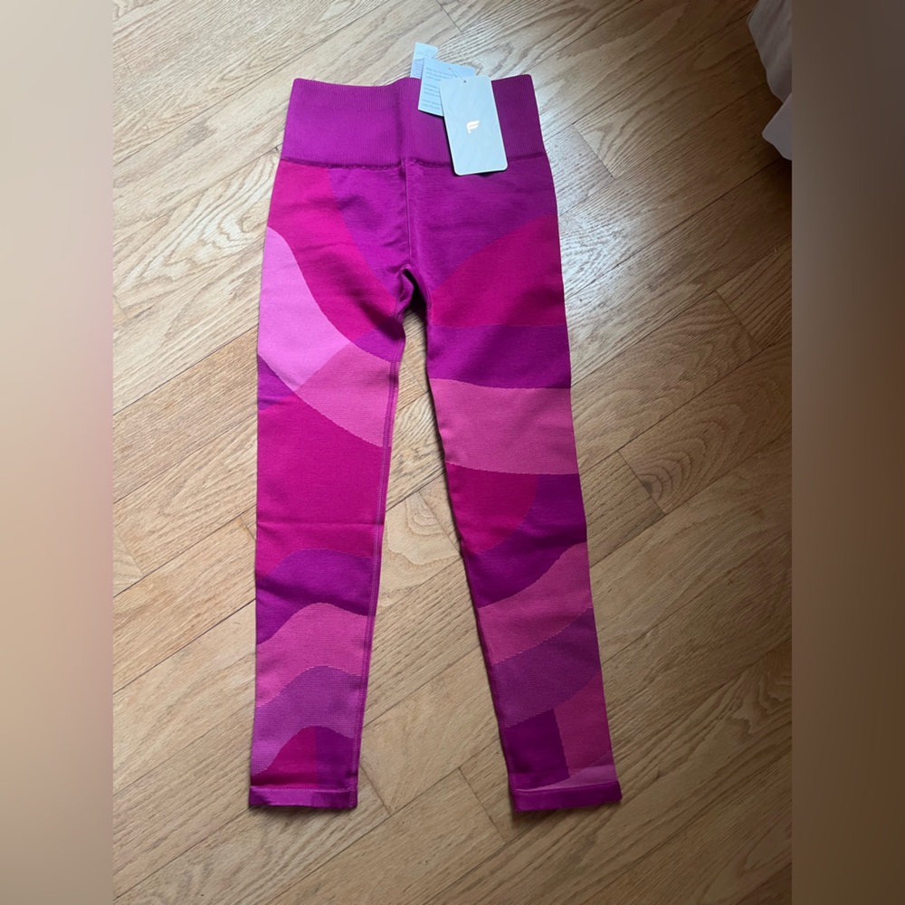 Fabletics high waisted colorblock Capri
